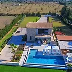 Luxurioese Finca Mit Pool In Inca Fuer 8 Personen