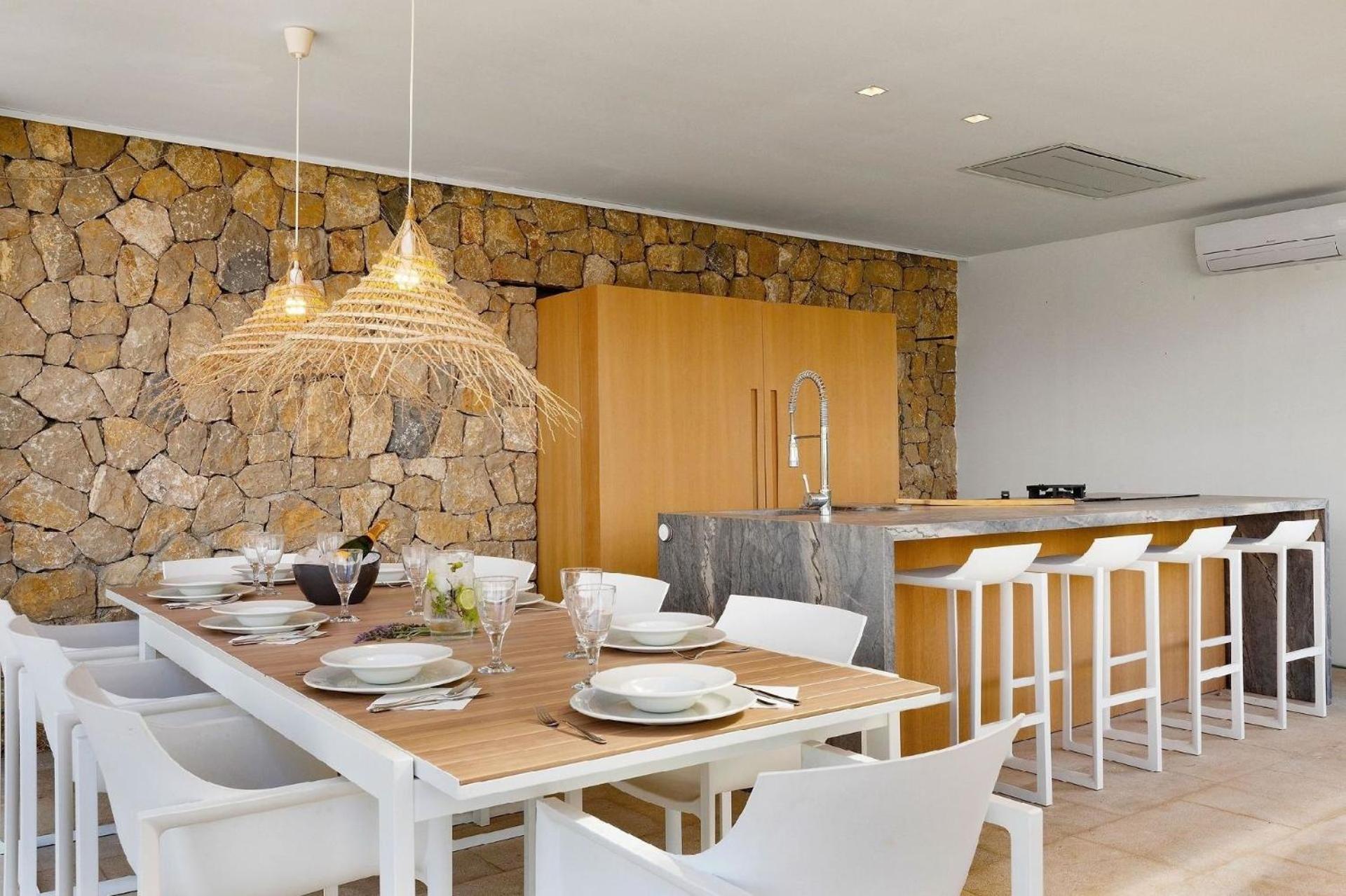 Luxurioese Mit Pool In Fuer 8 Personen Ferienhaus