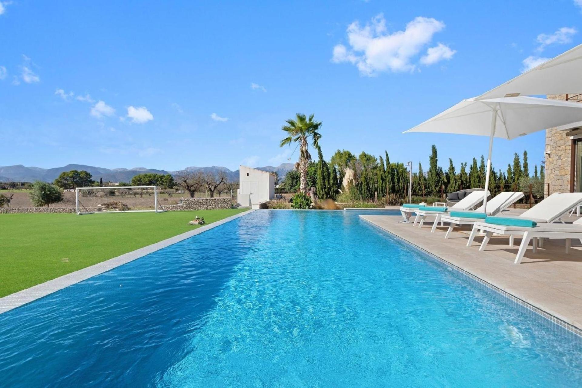 Ferienhaus Luxurioese Mit Pool In Fuer 8 Personen *