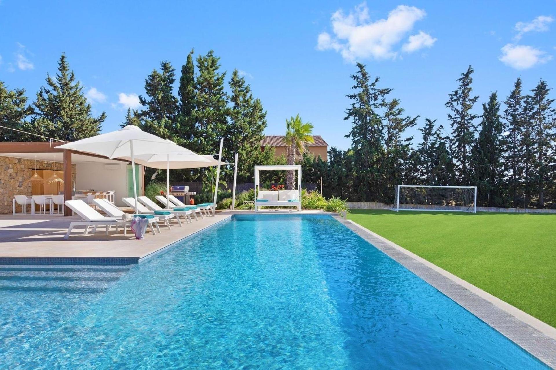 Ferienhaus Luxurioese Mit Pool In Fuer 8 Personen Inca (Mallorca)
