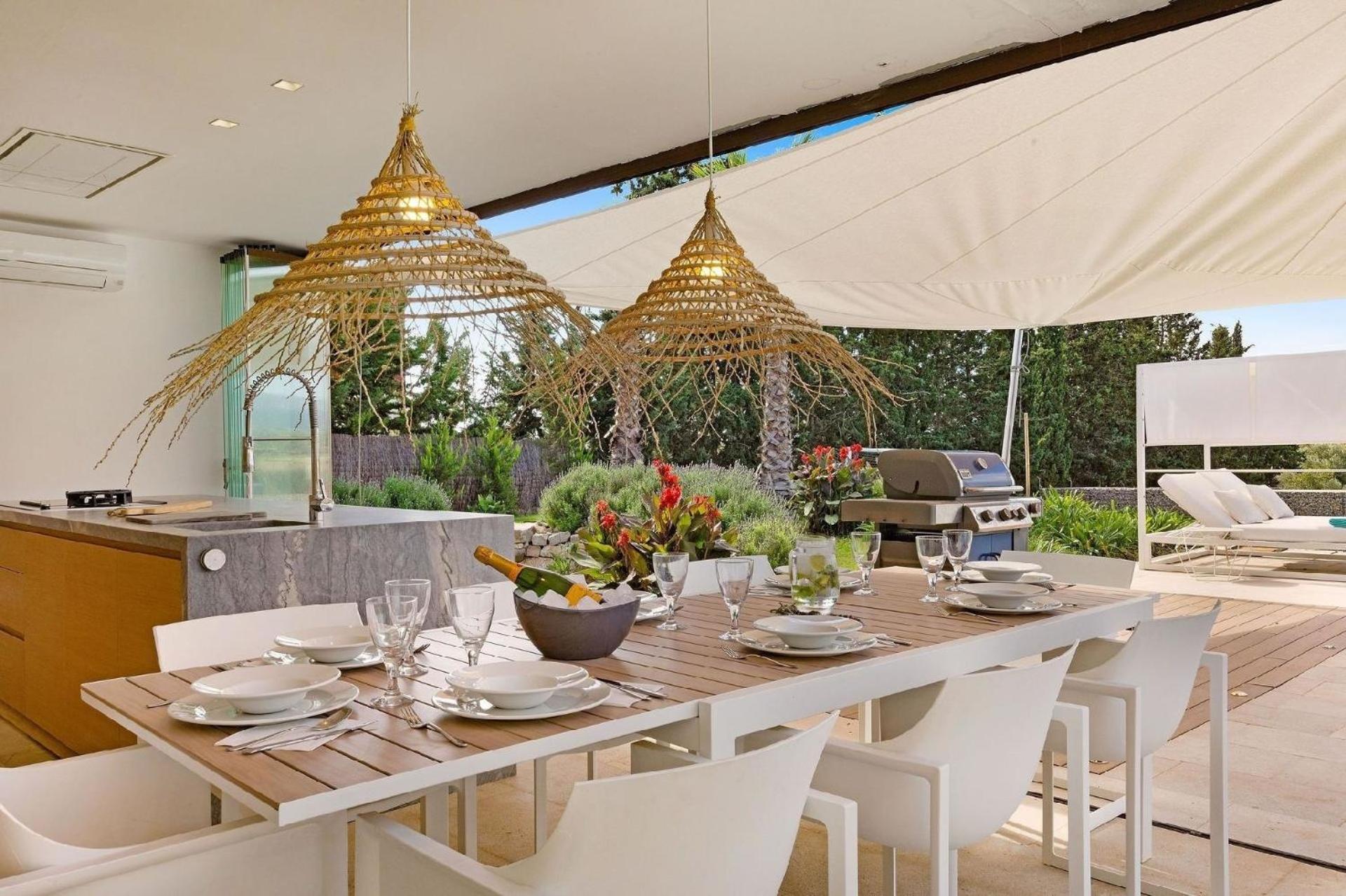 Luxurioese Mit Pool In Fuer 8 Personen Hébergement de vacances *